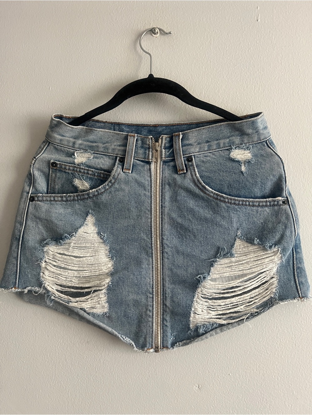 Carmar LA Distressed Light Blue Denim Zip-Front Mini Skirt size 26